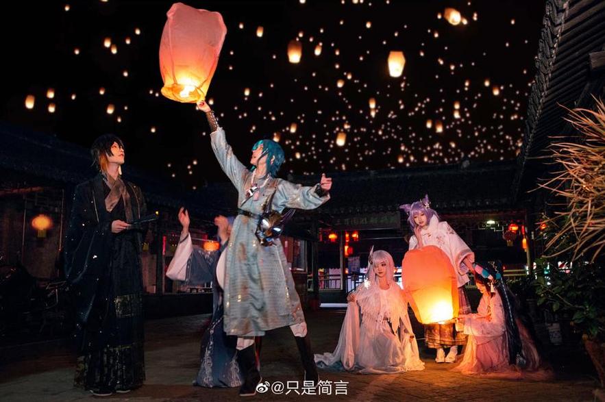「只是简言cos女巫」图片集，让你眼前一亮