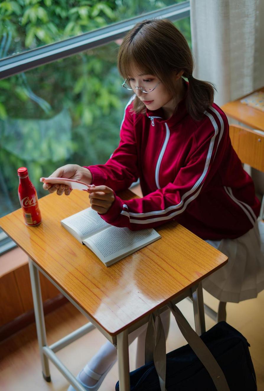 小仓千代w舰长图包震撼原图，重现最燃烧的瞬间