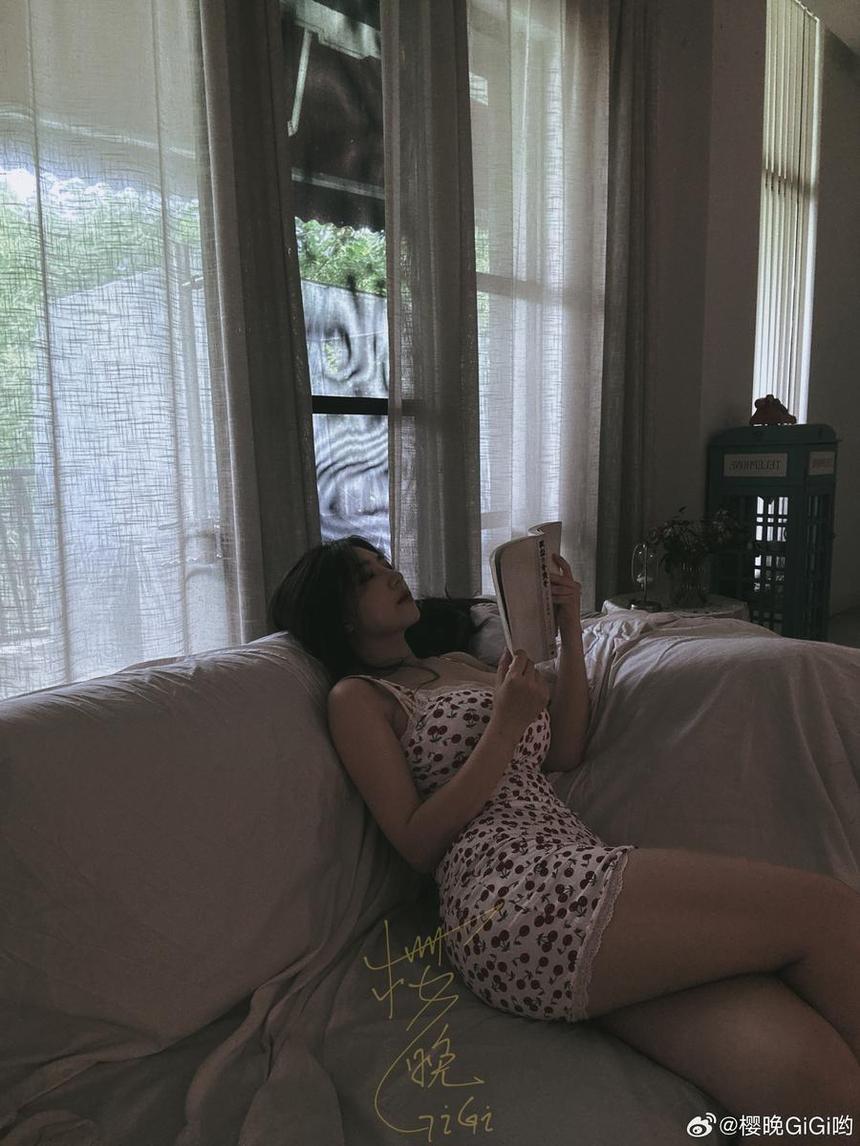 樱晚gigii微博合集中的cos作品都有一个共同点：细节上的精致