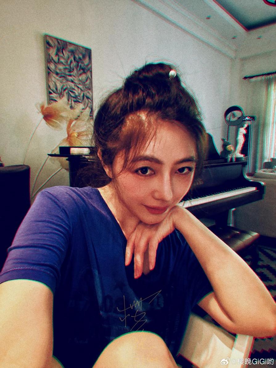 樱晚gigii石琴的照片分享，见证cos的神奇体验！