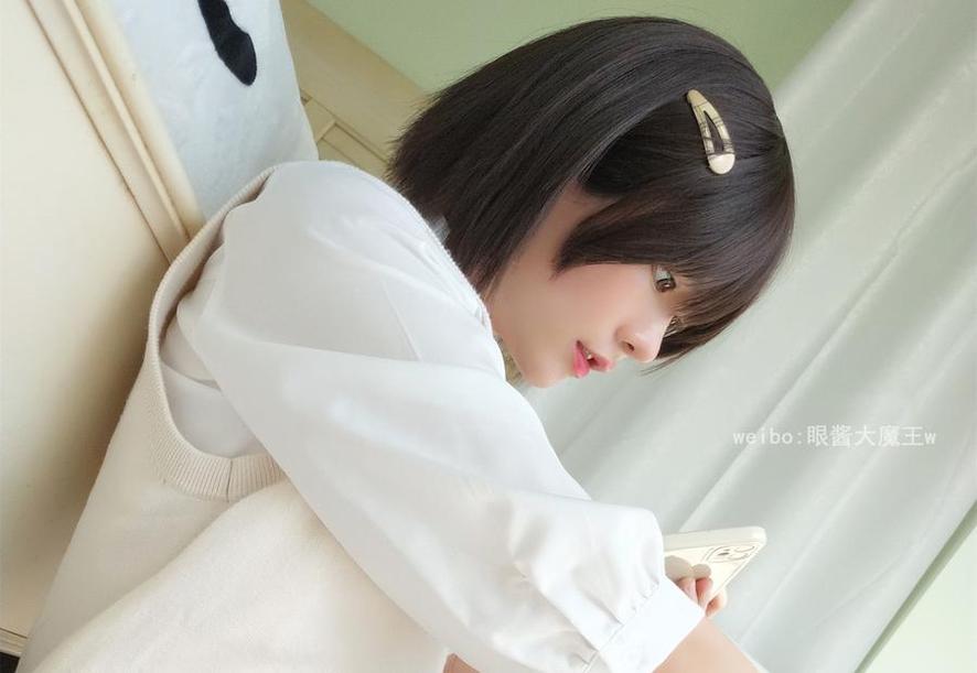 眼酱大魔王w全部作品：古风少女美图套，诗意萦绕氤氲间