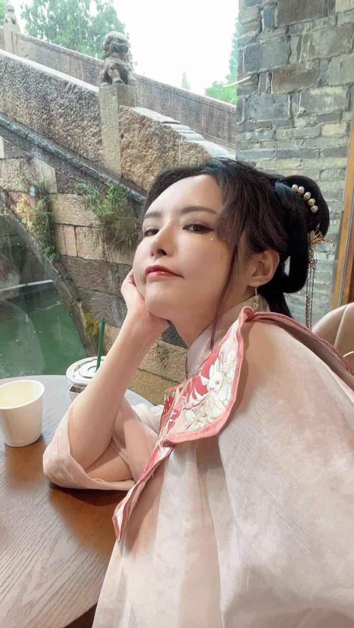 经典摄影图包-秋和柯基夏小秋秋秋-黑敦煌