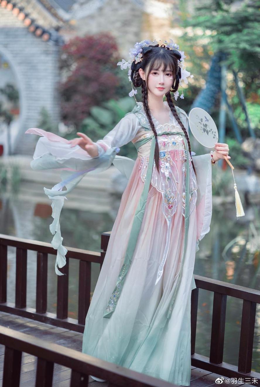 羽生三未作品集，让你感受不一样的心动
