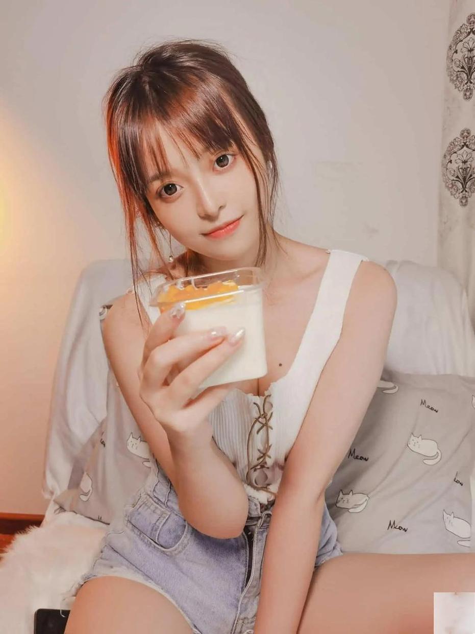 必须收藏！草莓味的奈奈兔littleschool cos精选推荐