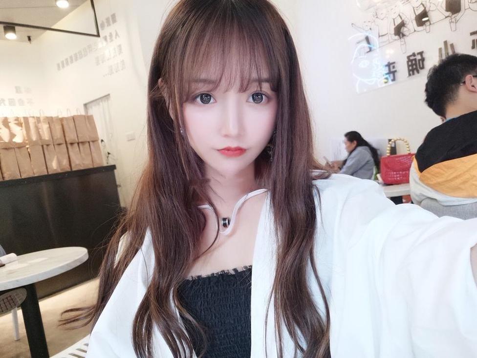 奇思妙想的超美图片：过期米线全集未删减百度网盘下载图包赏析